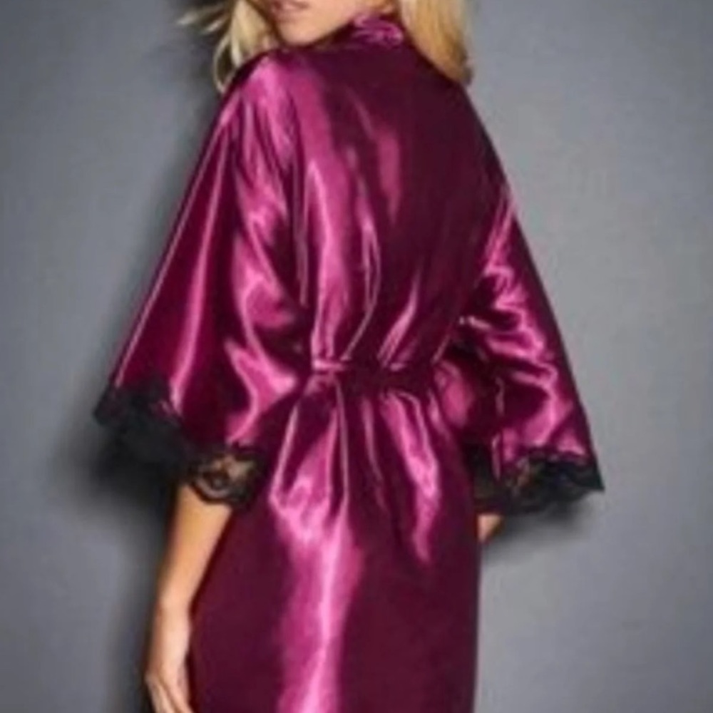 Orchid Purple Satin Robe 💜 SOLD 💜
